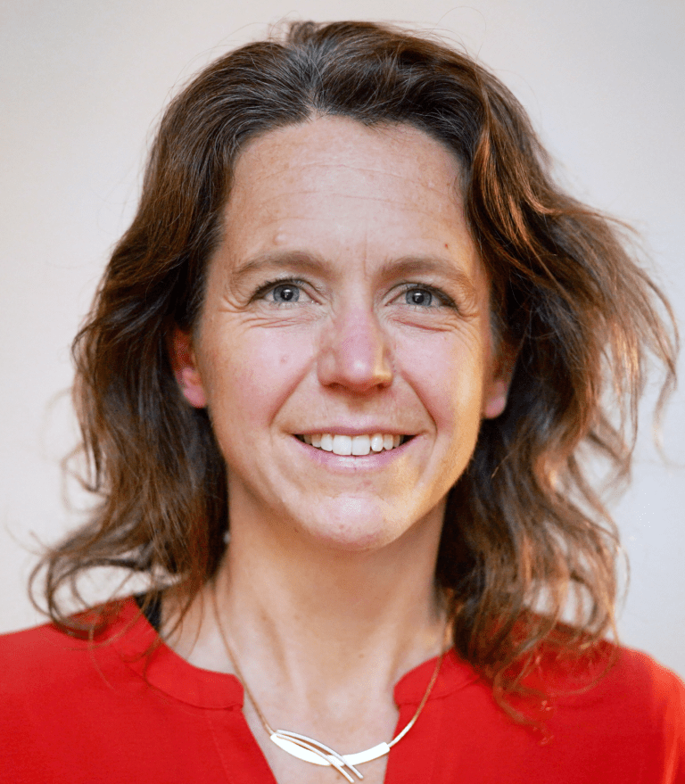 Merel-768x879-2